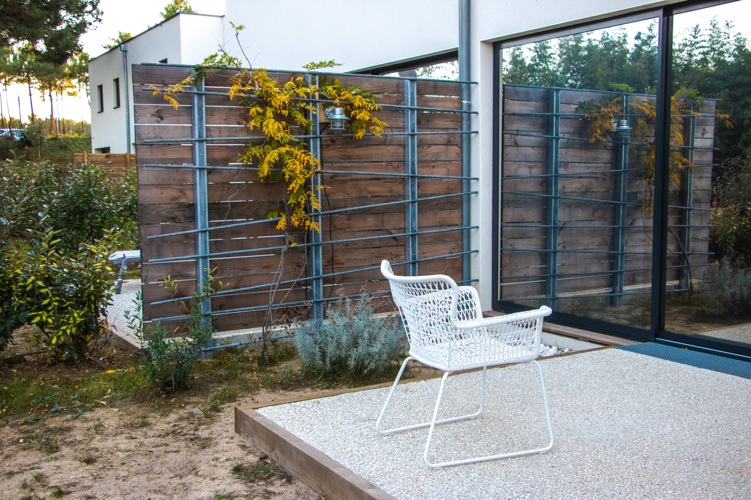 Golf-Palmyre-resort-07-claustras-terrasse-idspace