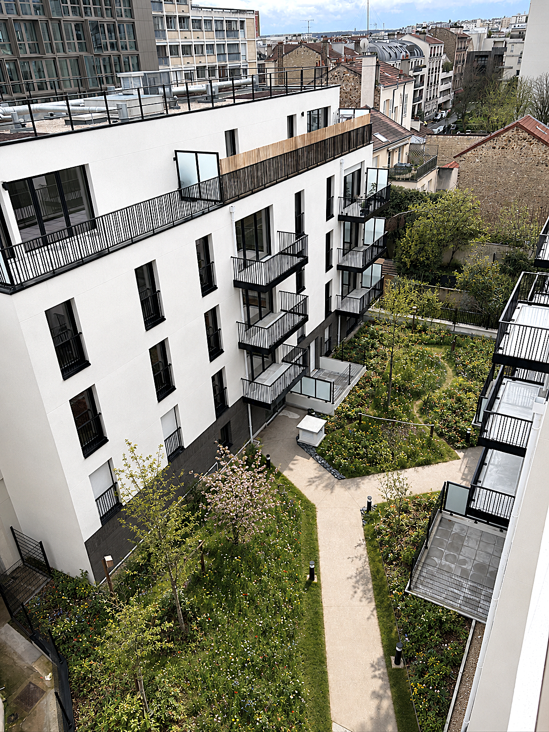 Cœur d’îlot paysager d’un programme de logements collectifs à Suresnes